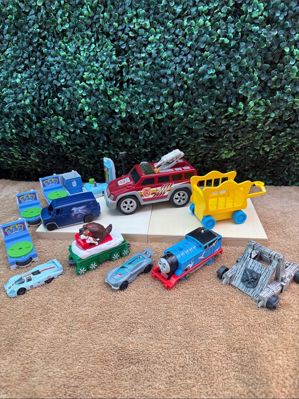 Thomas & Friends Blue Thomas Engine with More Car Toy Lot